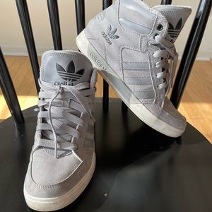Adidas gray high tops sz womens 8.5
